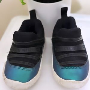 🧸 Jordan sneakers 🧸 size 5